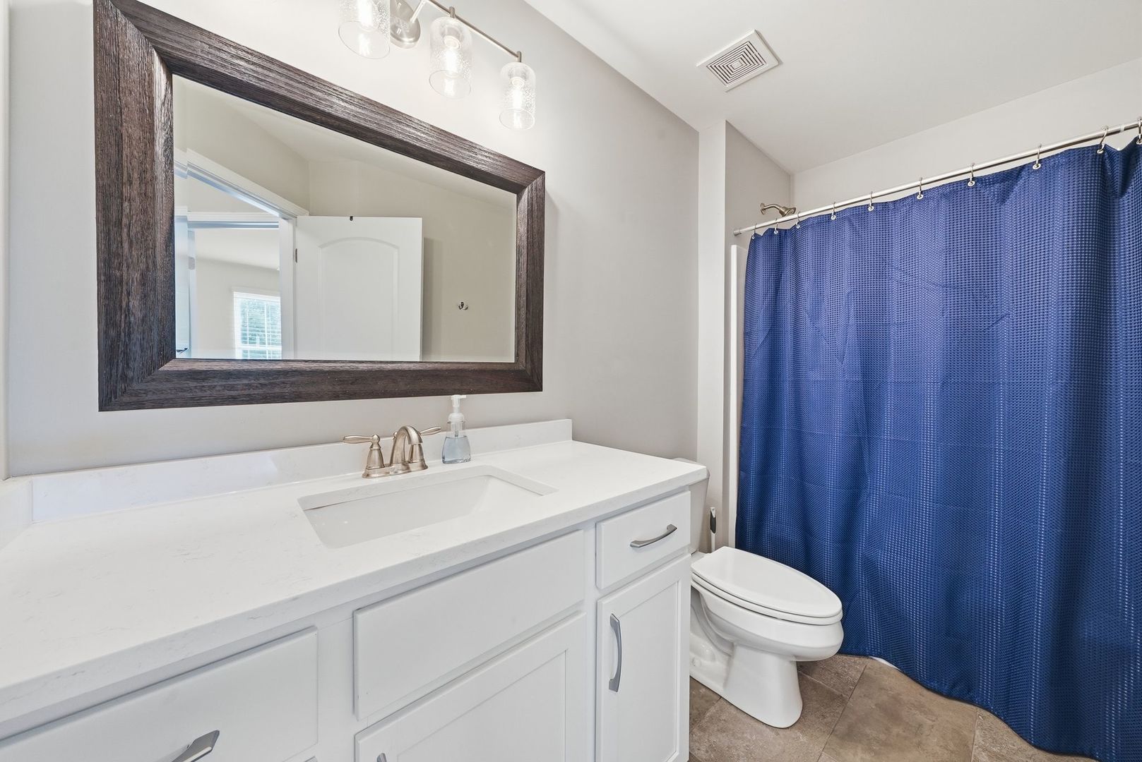 5126 Aldersyde Road Property Photo 8