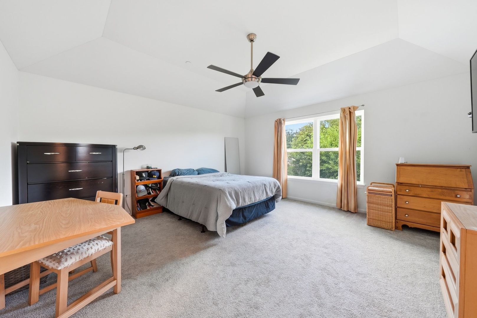 5126 Aldersyde Road Property Photo 9