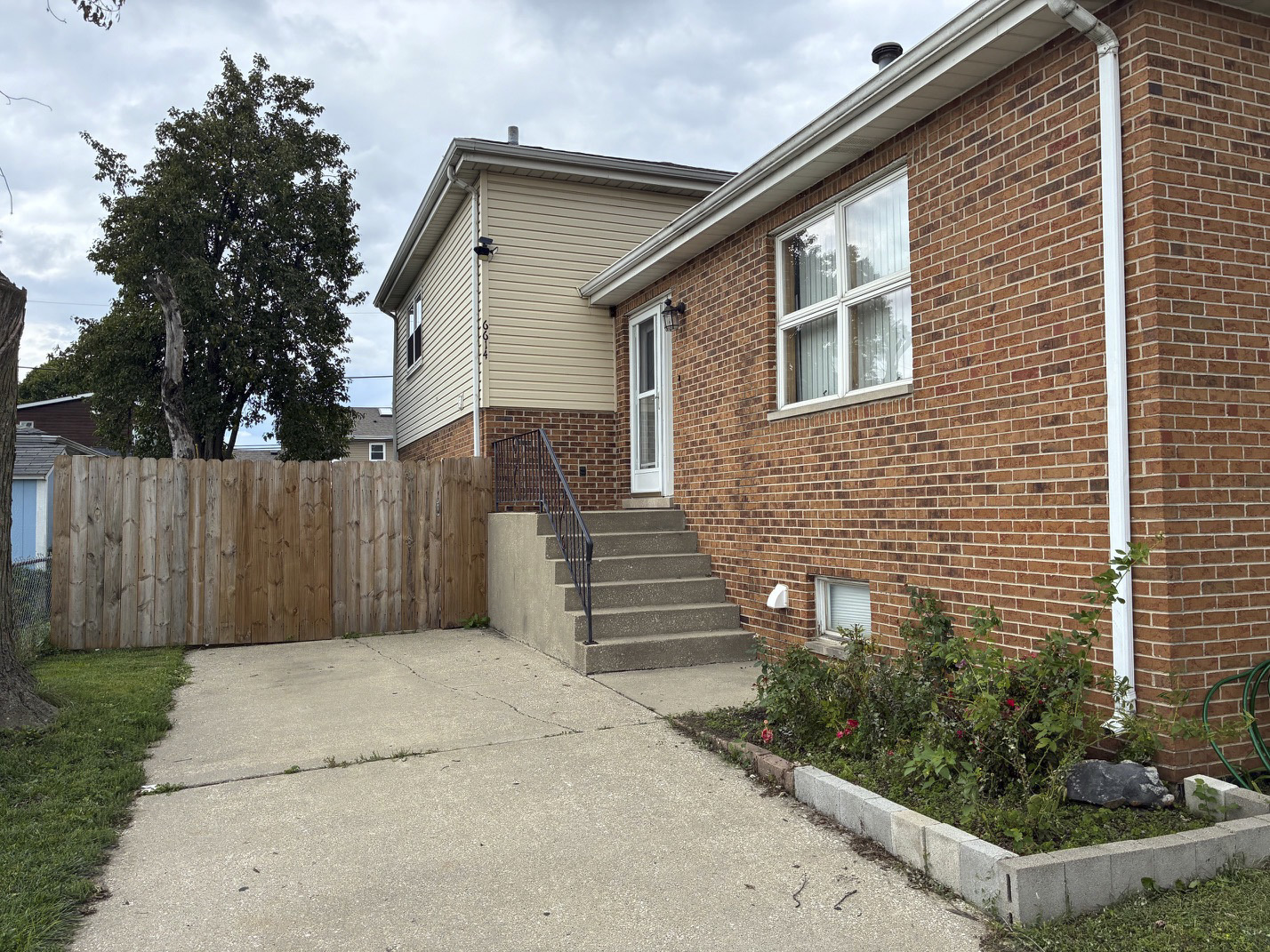 6614 Kane Avenue Property Photo 2