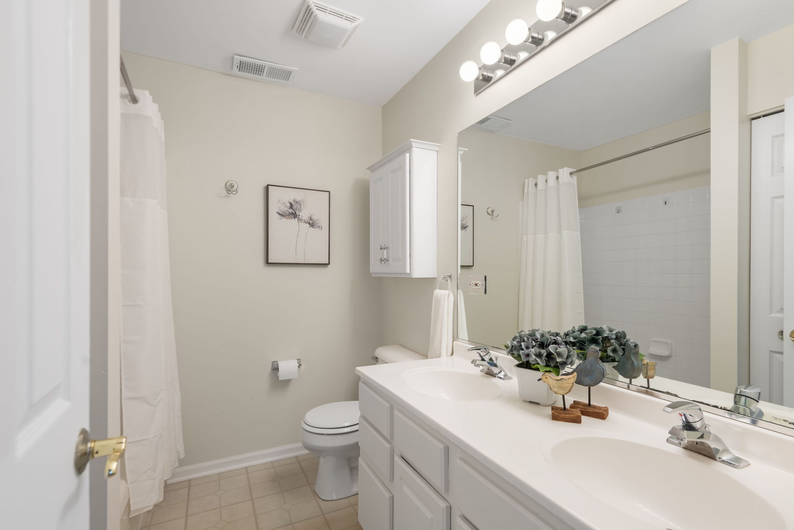 828 Amelia Court Property Photo 15