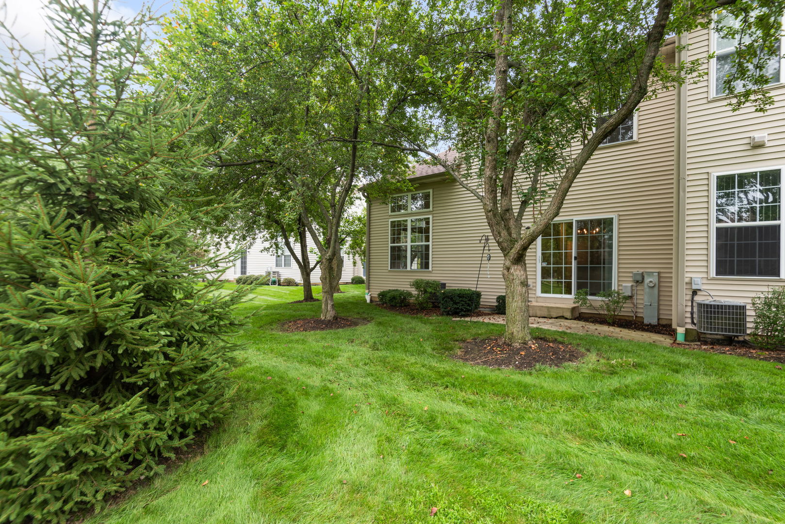 828 Amelia Court Property Photo 23