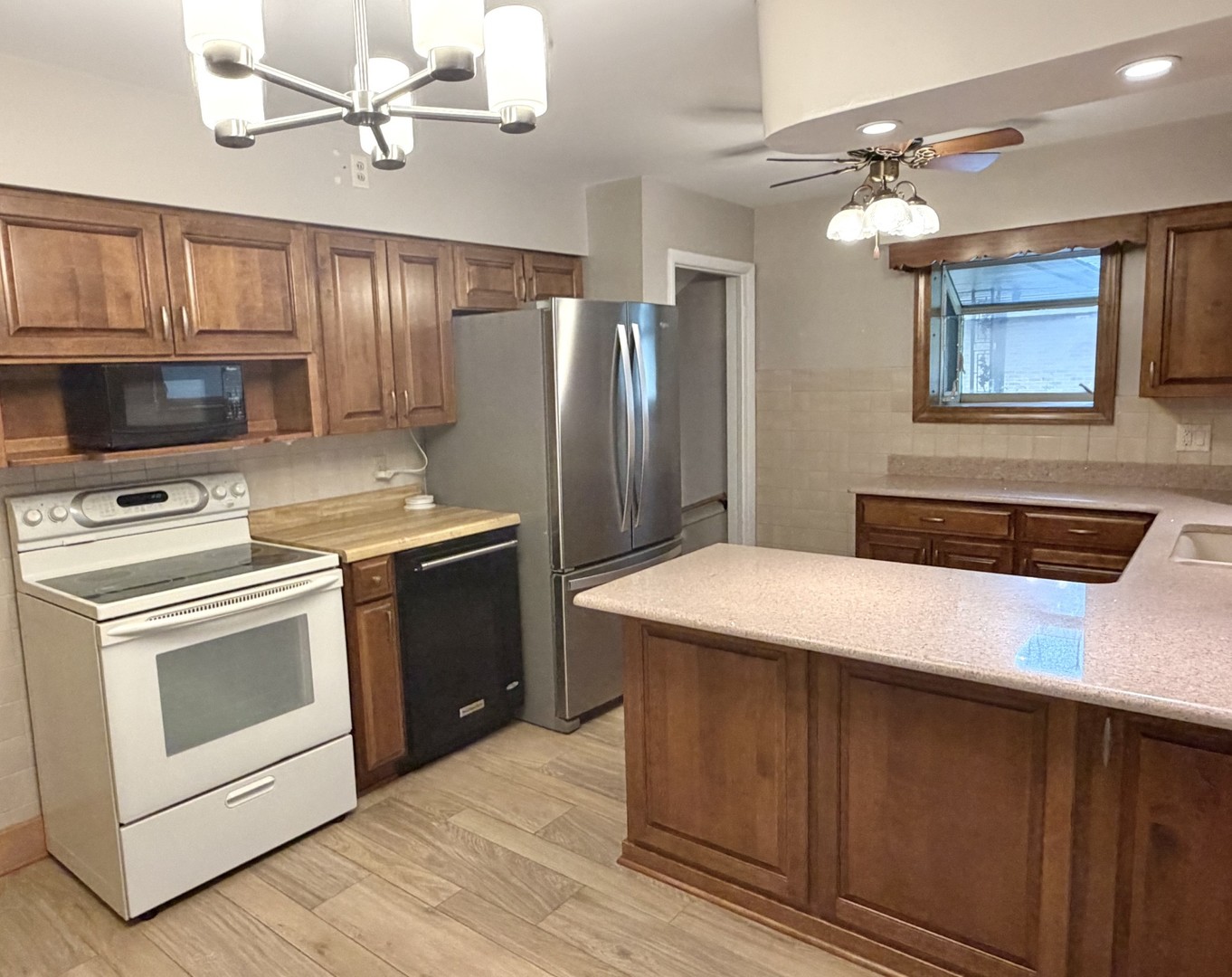 205 Oak Street Property Photo 6