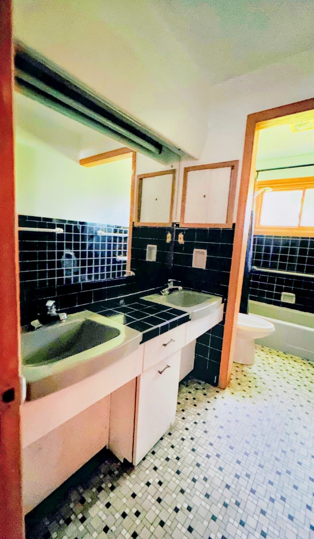 4103 Crestview Drive Property Photo 10