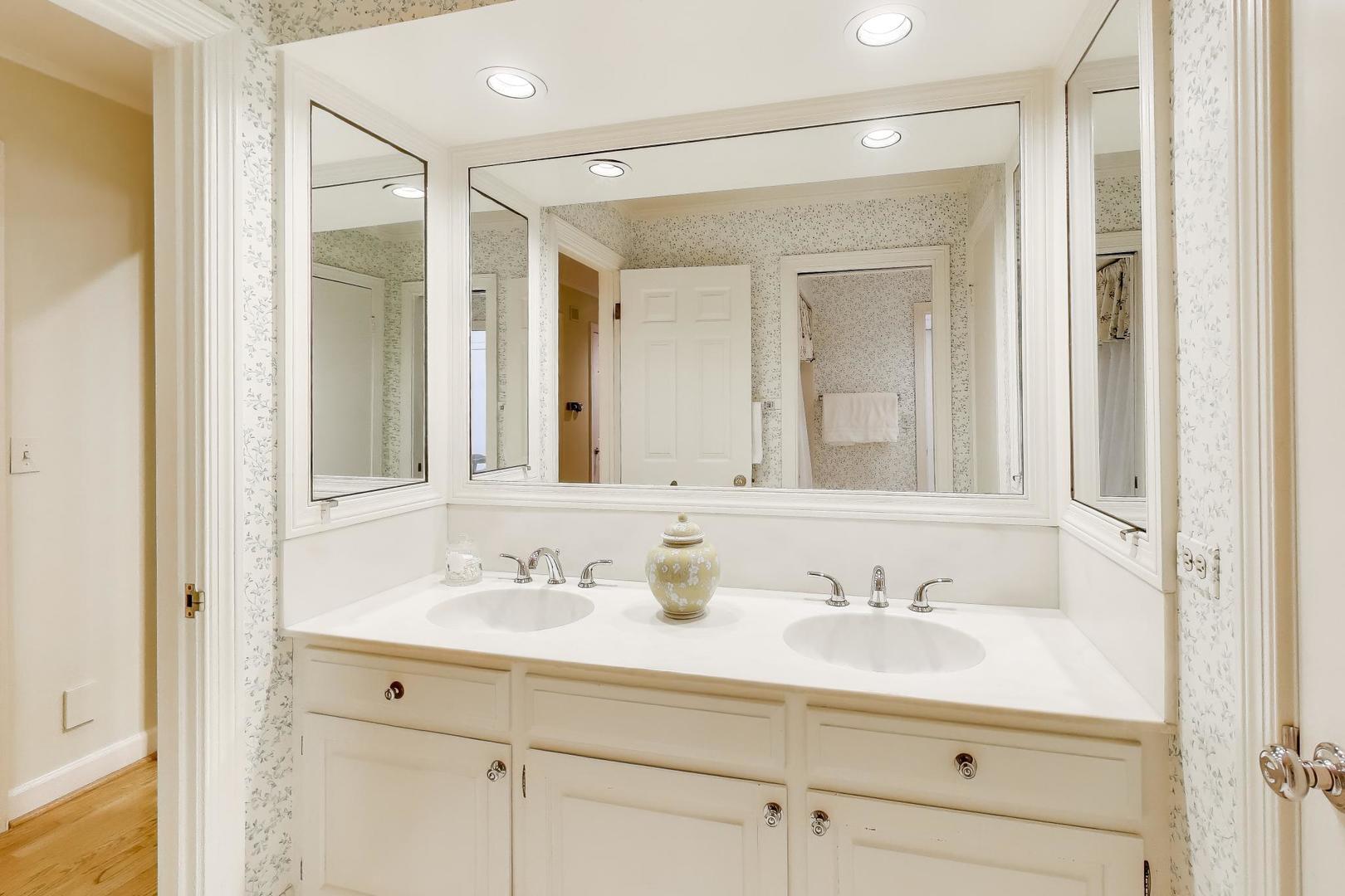 1135 Buttonwood Lane Property Photo 32