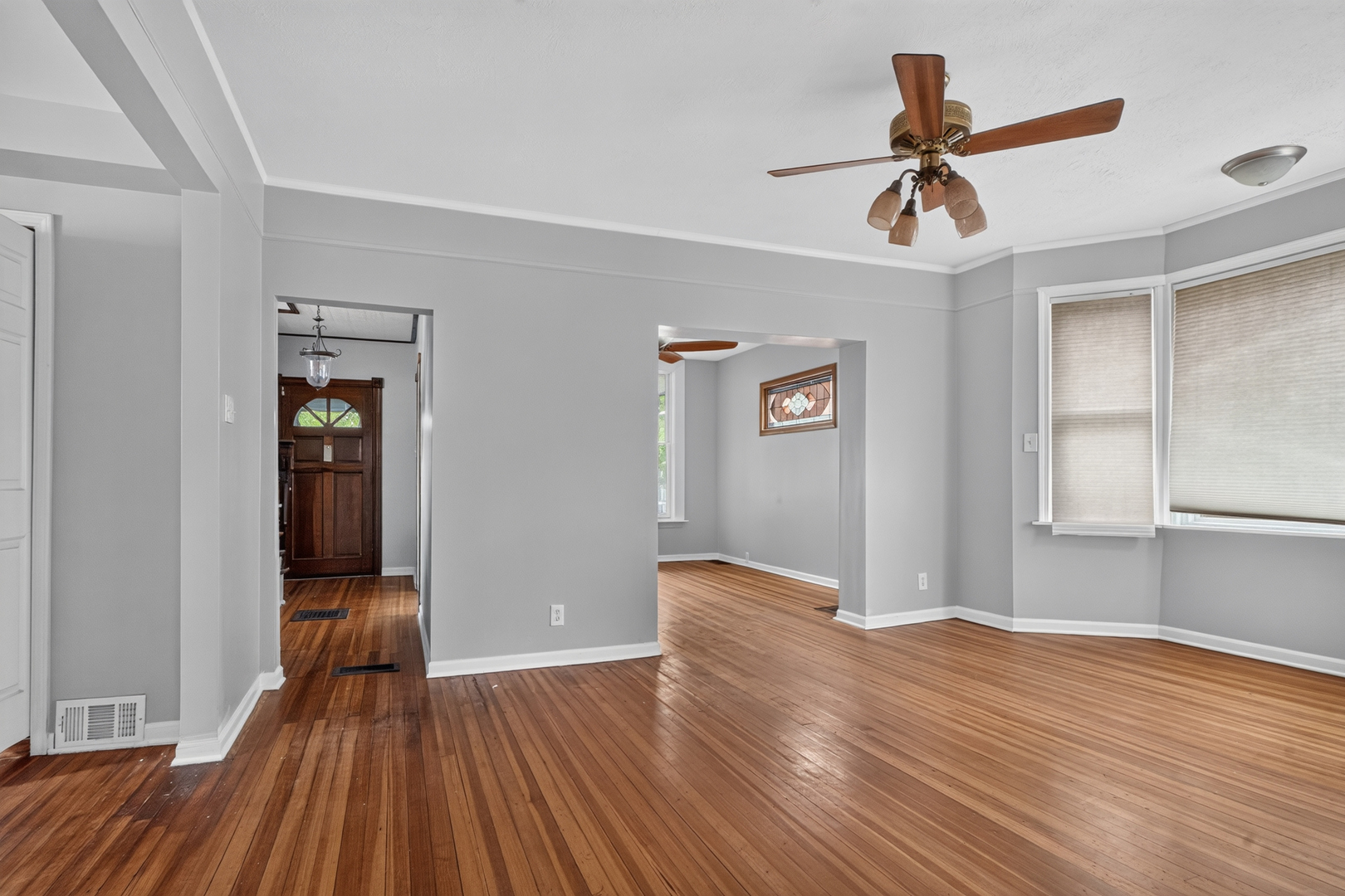 4122 N Kostner Avenue Property Photo 8