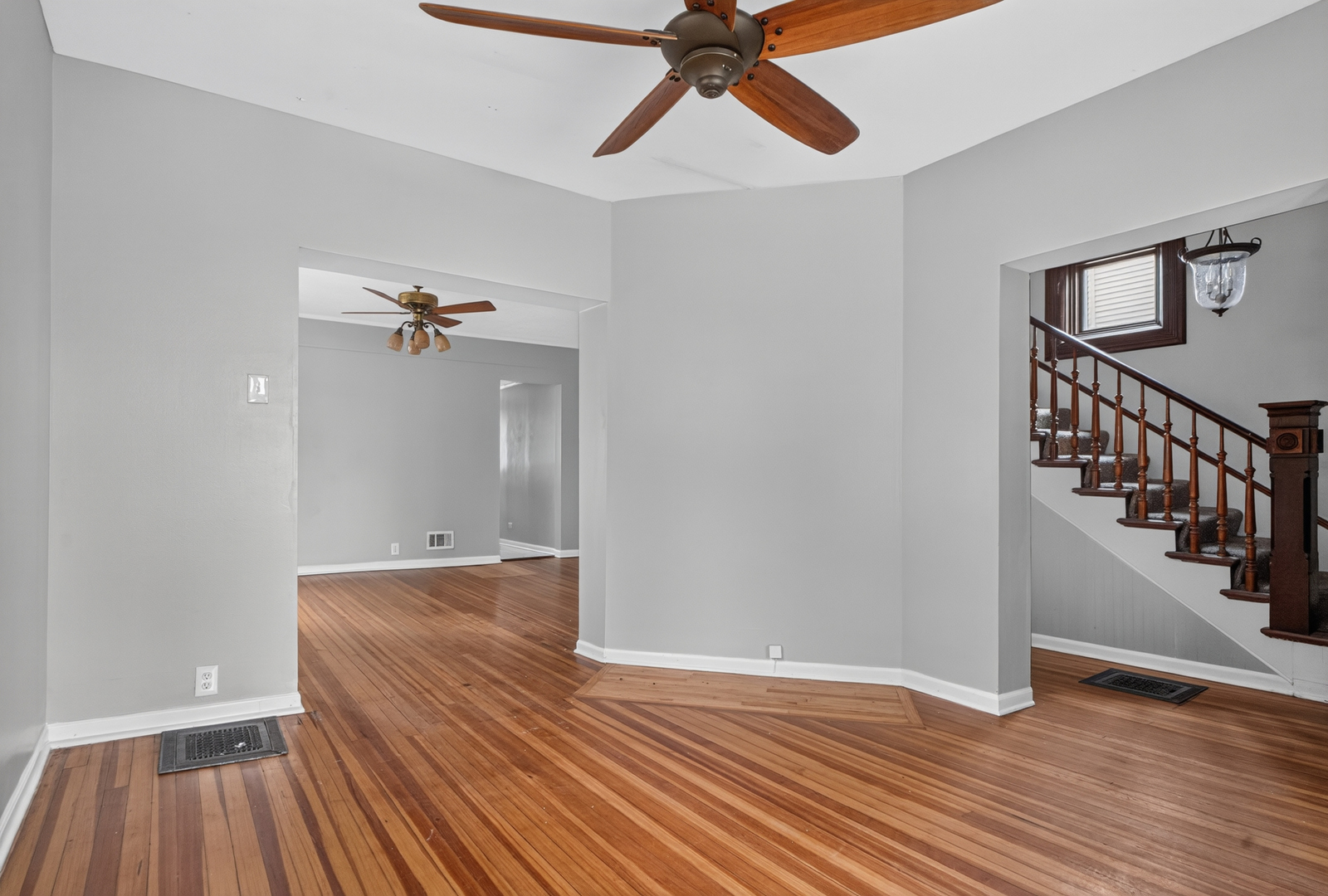 4122 N Kostner Avenue Property Photo 10