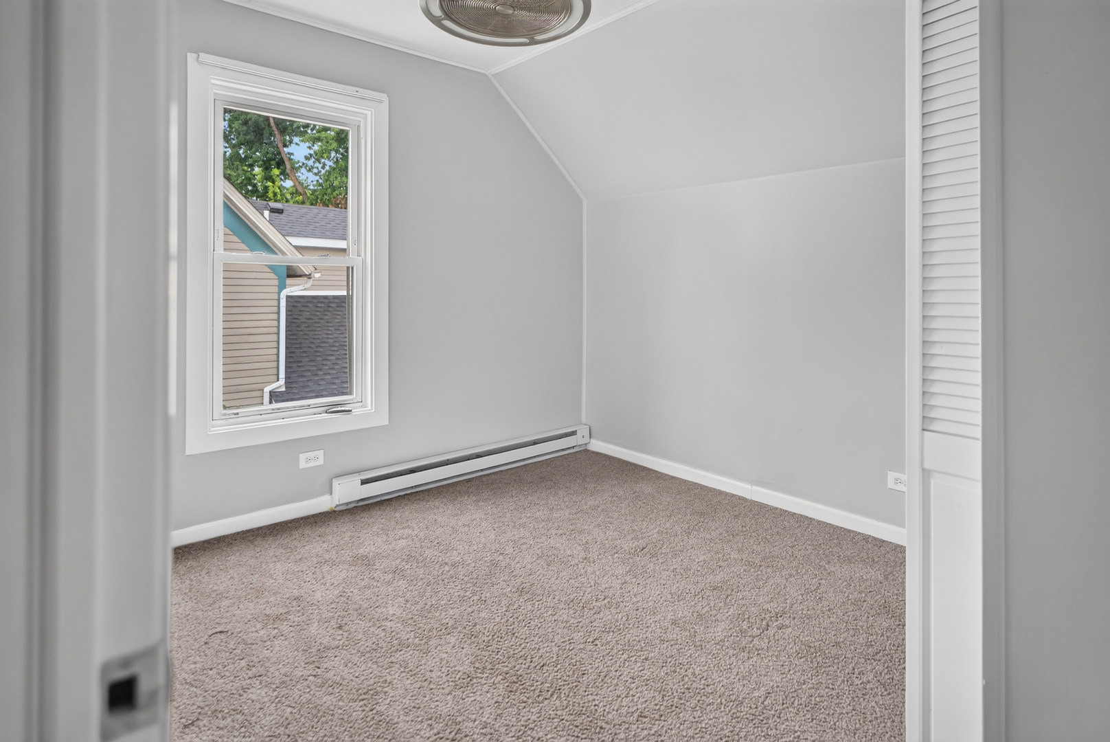 4122 N Kostner Avenue Property Photo 18