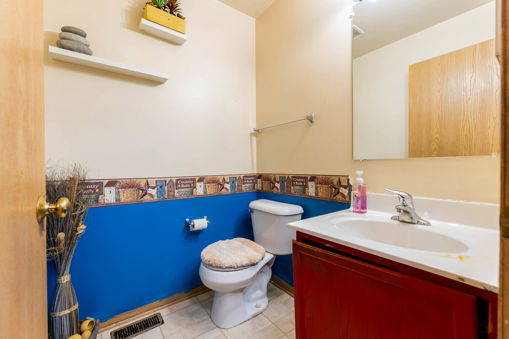 1640 S Ridgeway Avenue Property Photo 9