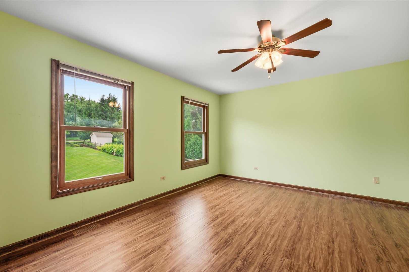 39w261 Hemlock Drive Property Photo 23