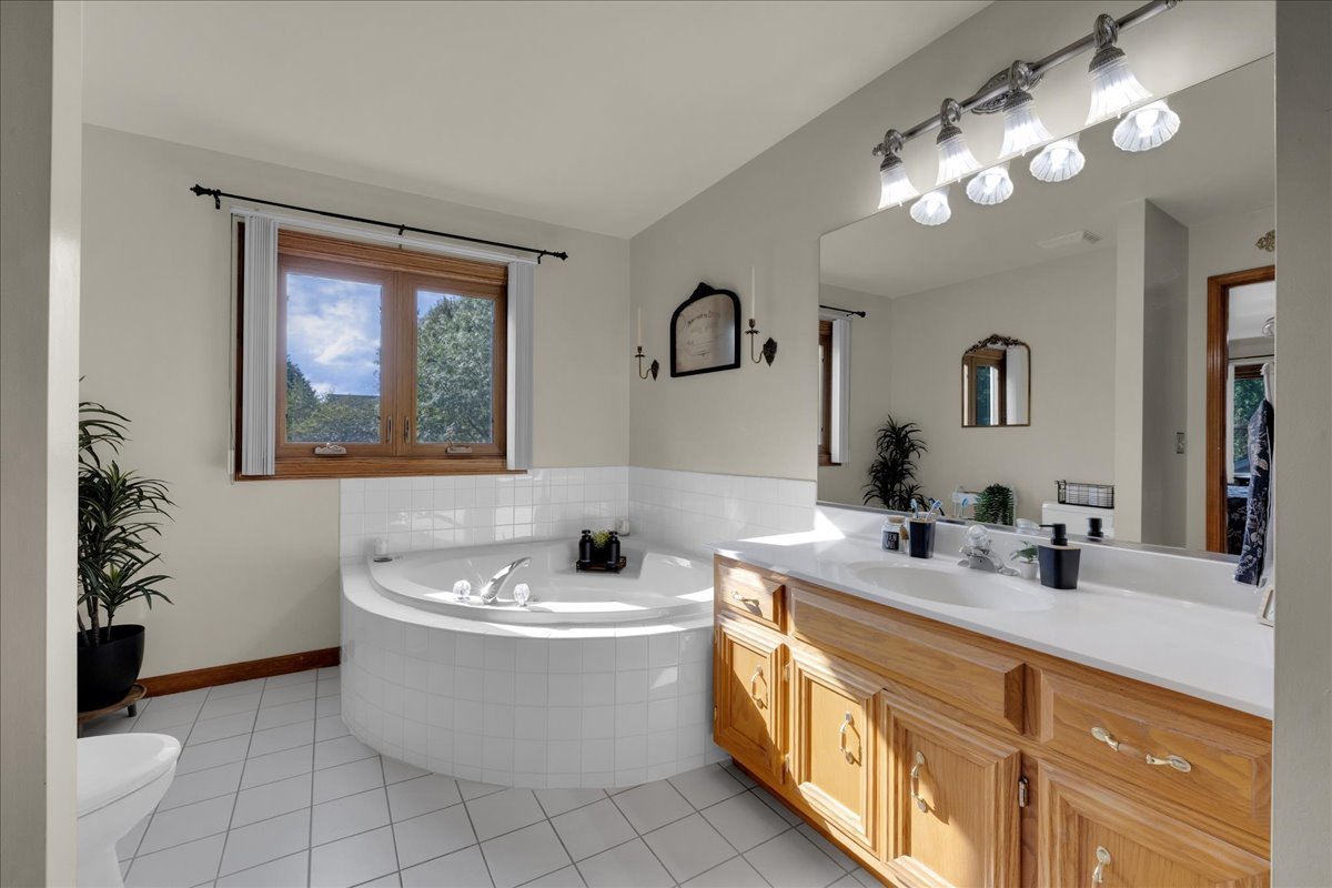 236 Isleview Drive Property Photo 21