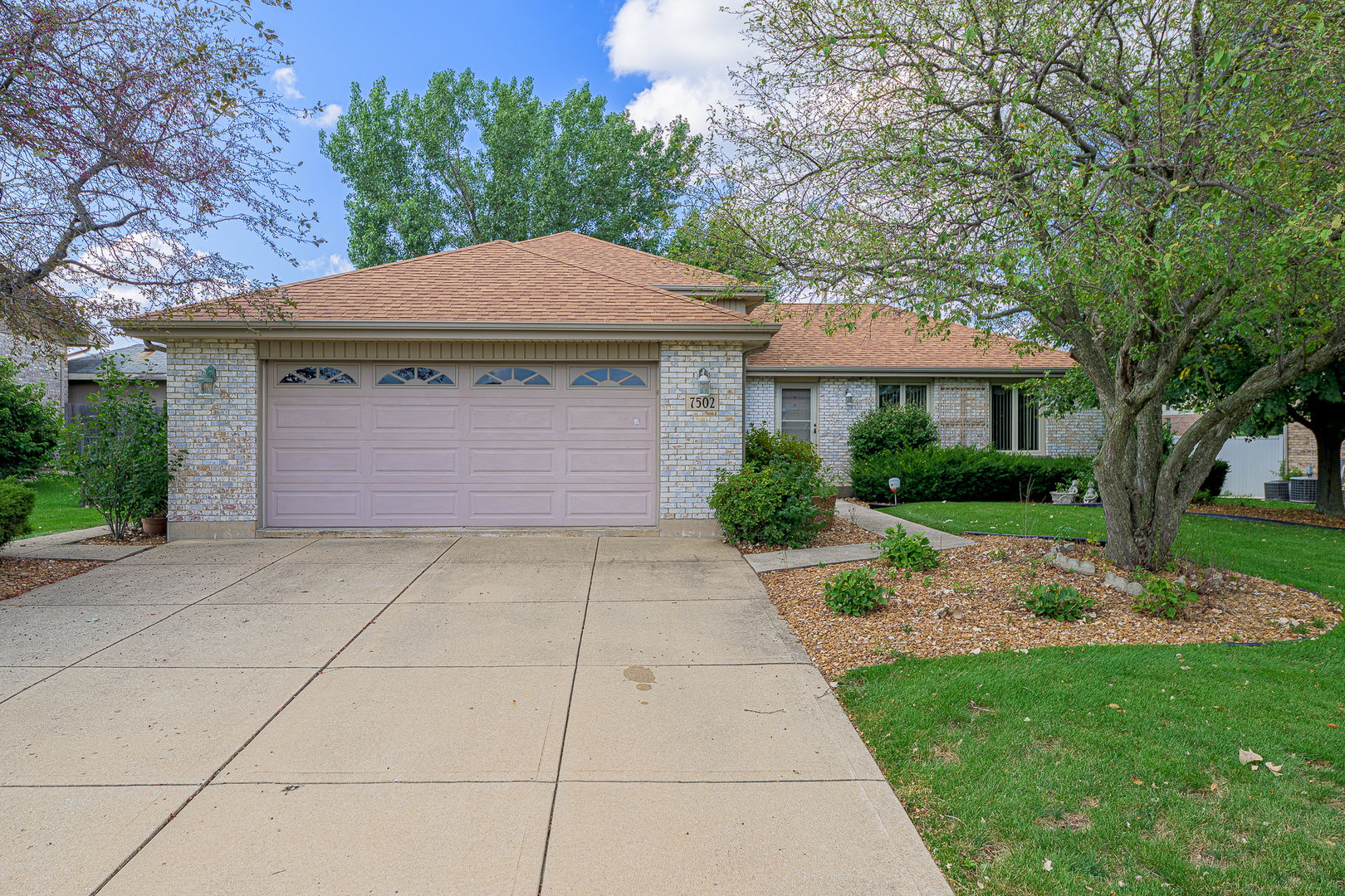 7502 W Lakeside Drive