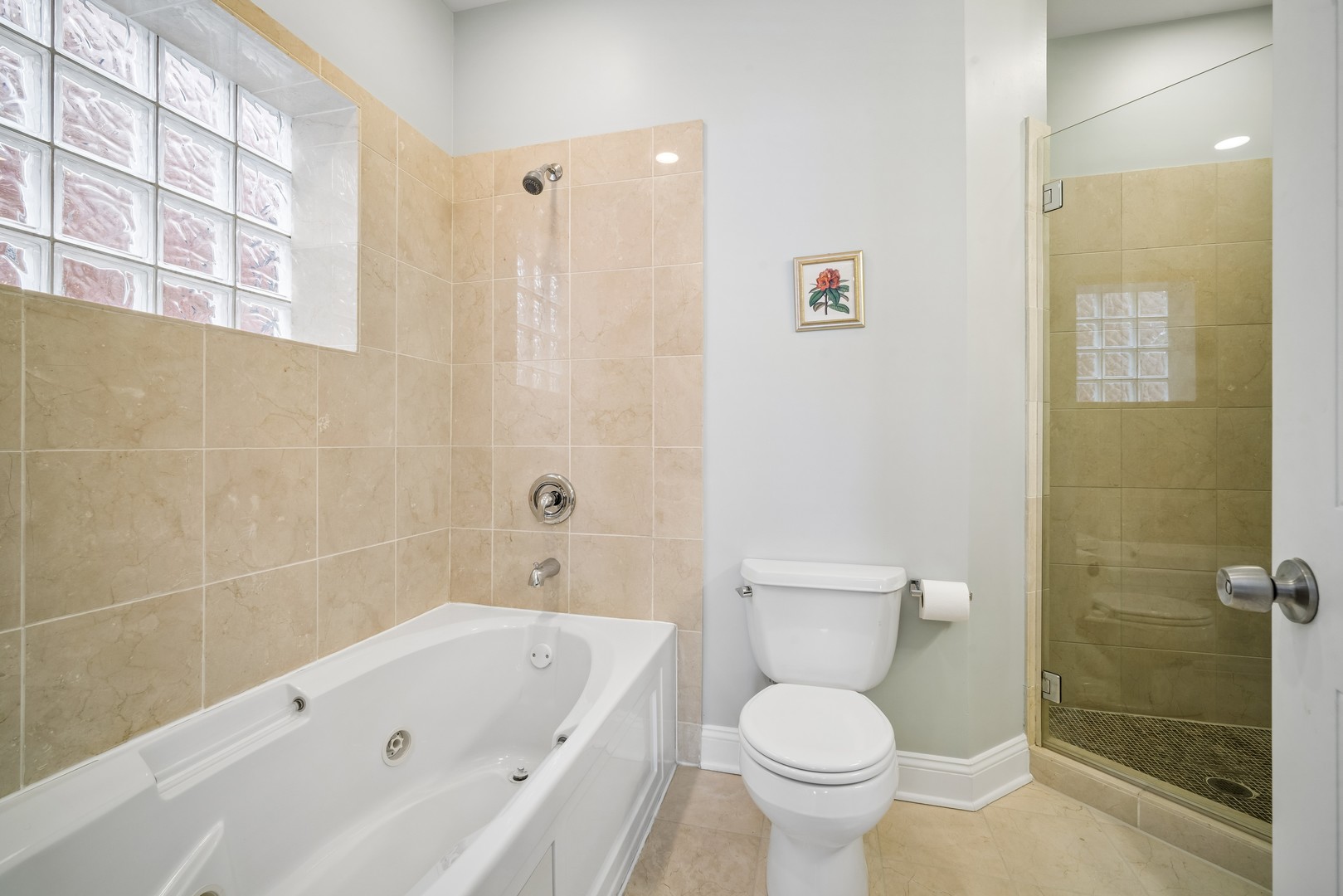 2833 W Lyndale Street 2 Property Photo 16