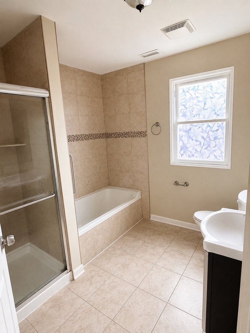 1401 E 72nd Place Property Photo 5