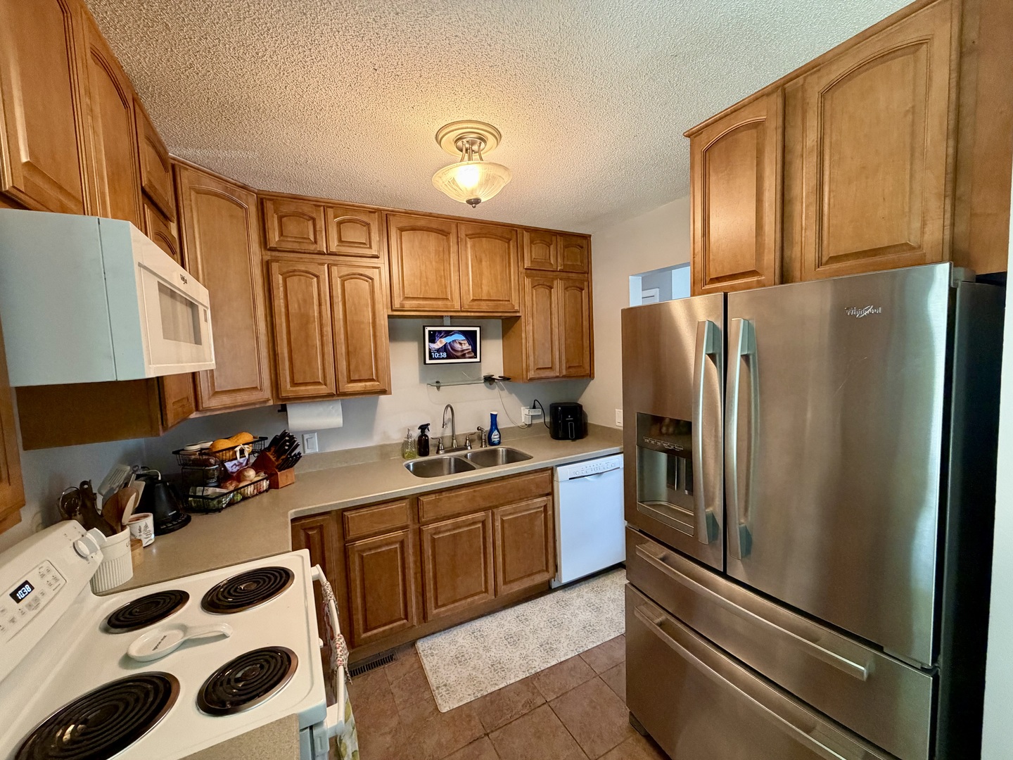 403 S Postlewaite Street Property Photo 7