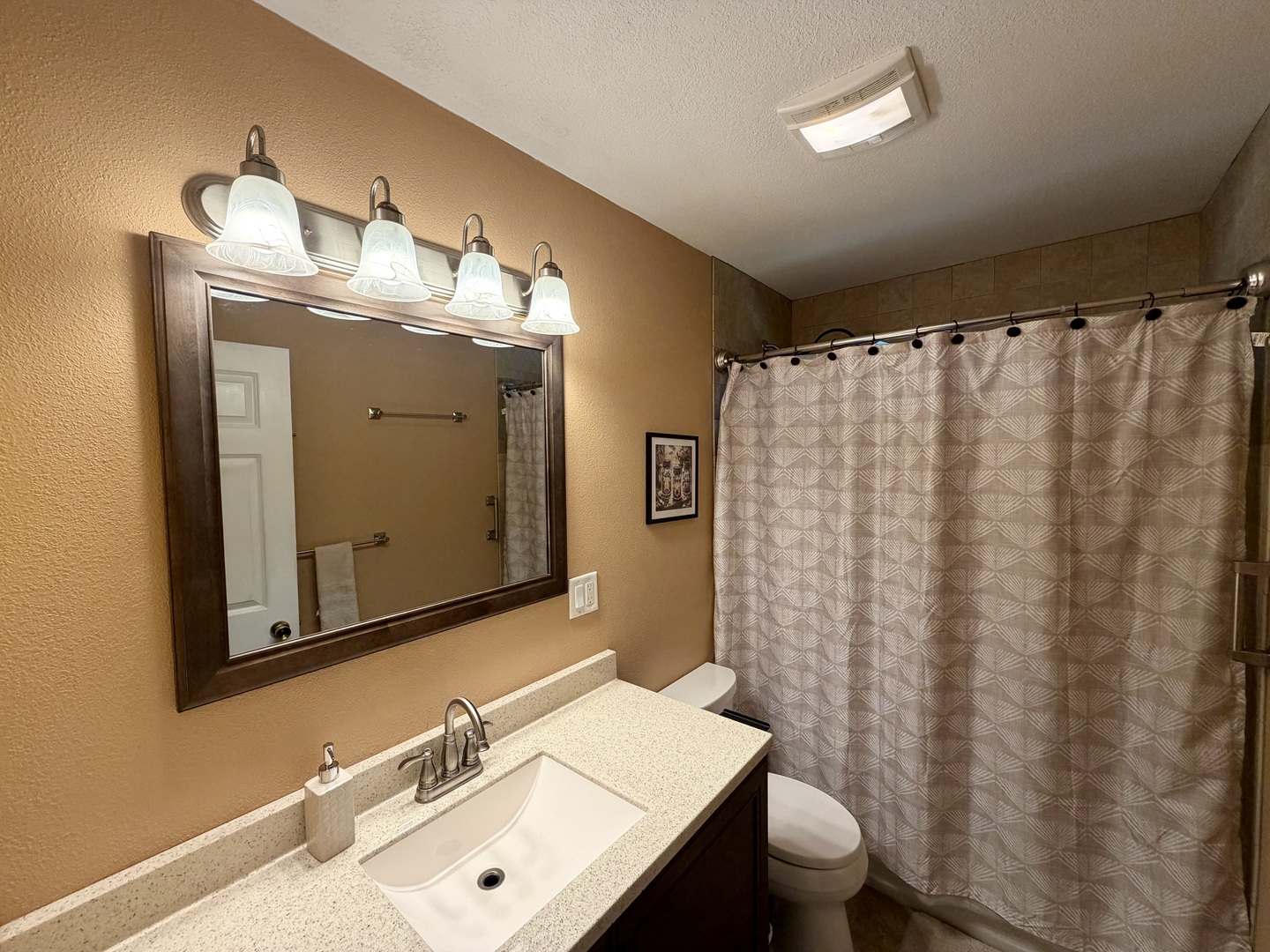 403 S Postlewaite Street Property Photo 9