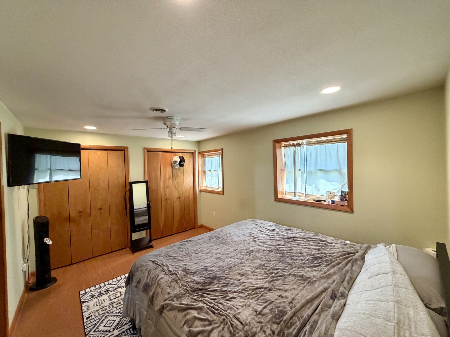 403 S Postlewaite Street Property Photo 14