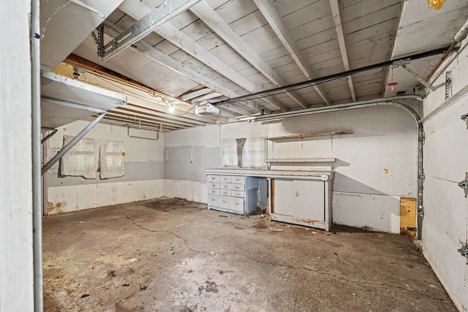14827 State Street Property Photo 15