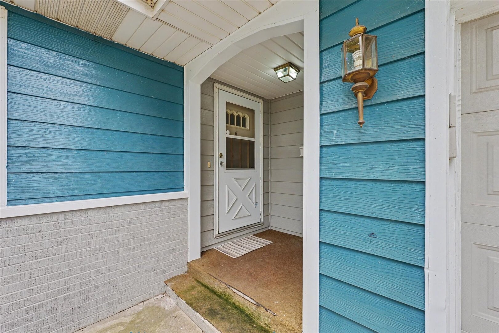 709 Mikel Drive Property Photo 4