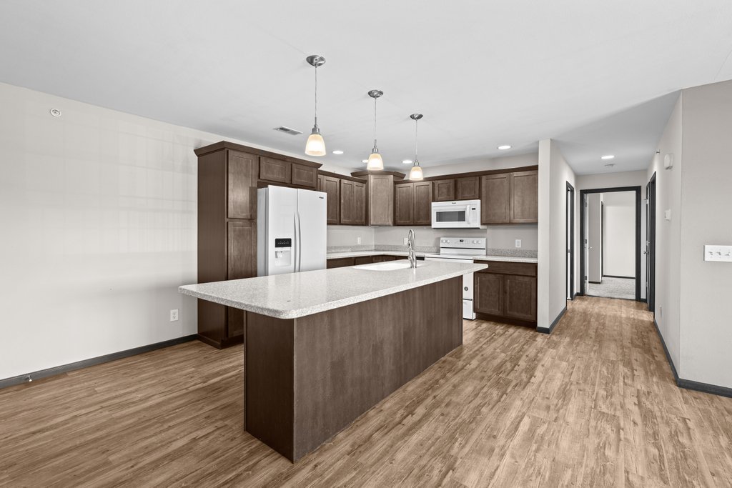 400 E Franklin Street 201 Property Photo 3