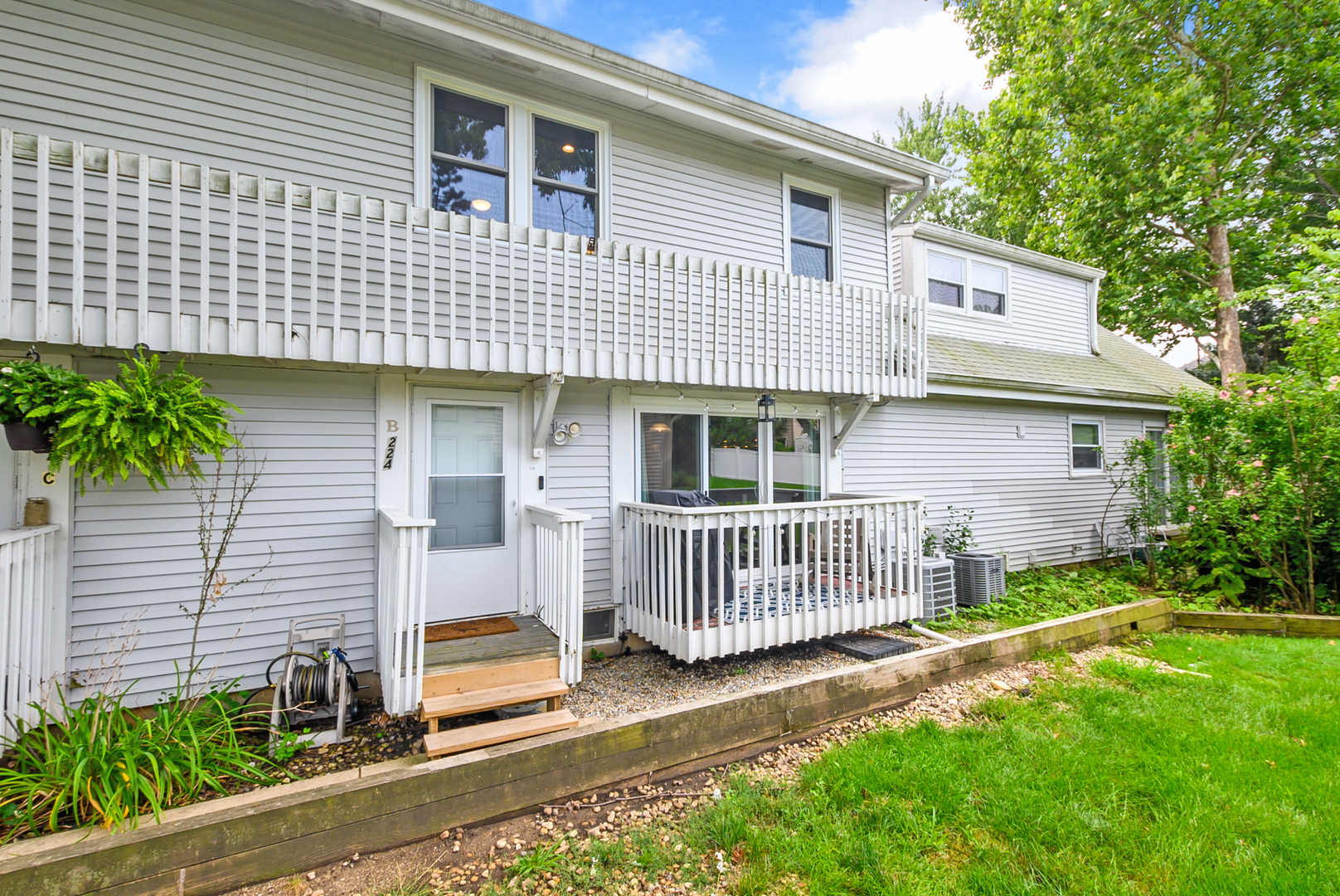 224 Foxhead Court B Property Photo 1