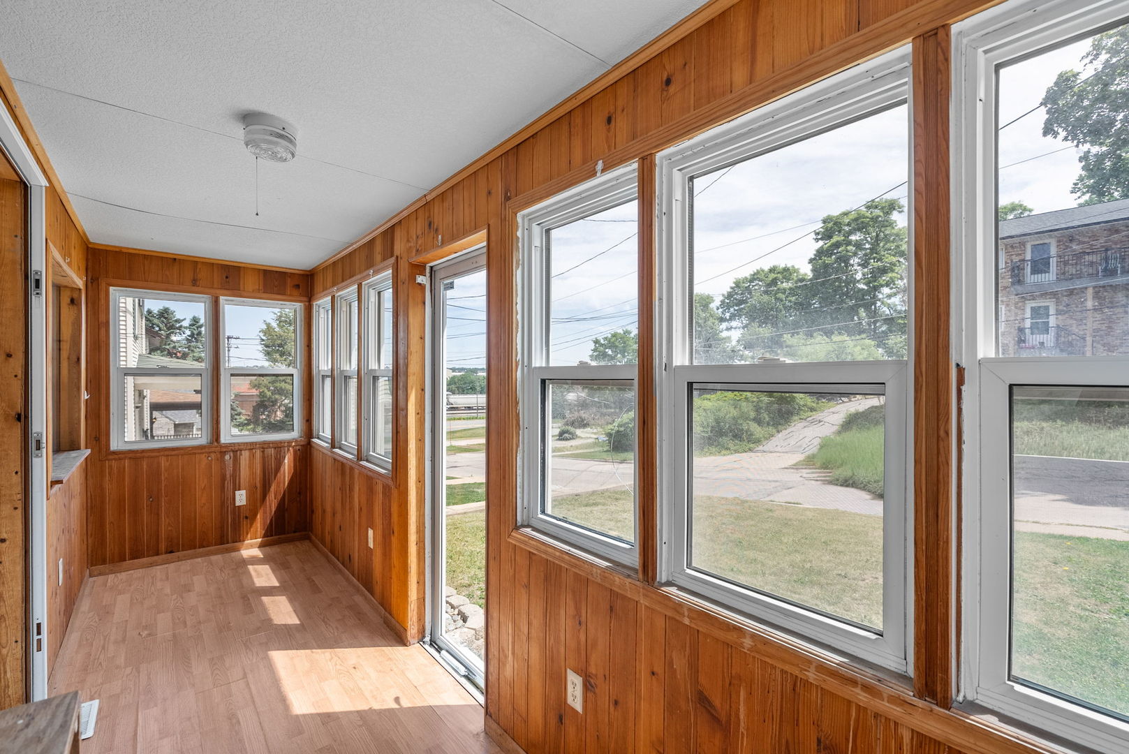 526 31st Street Property Photo 3
