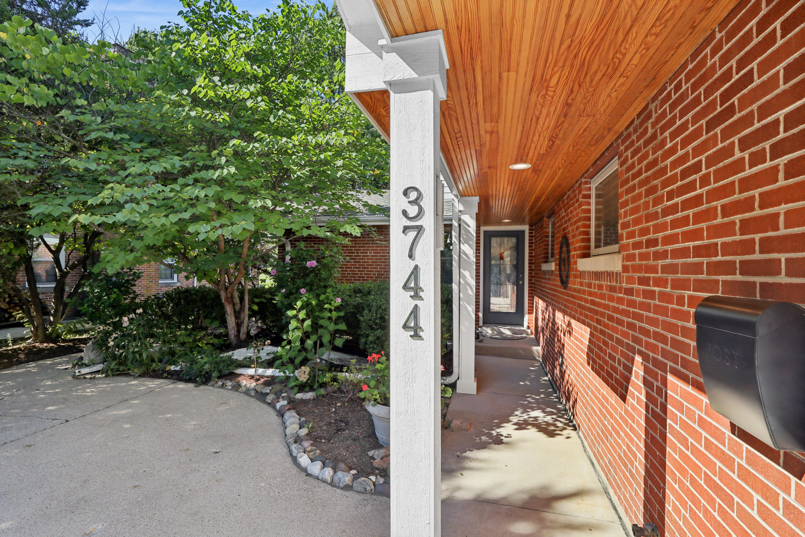 3744 Lake Avenue Property Photo 6