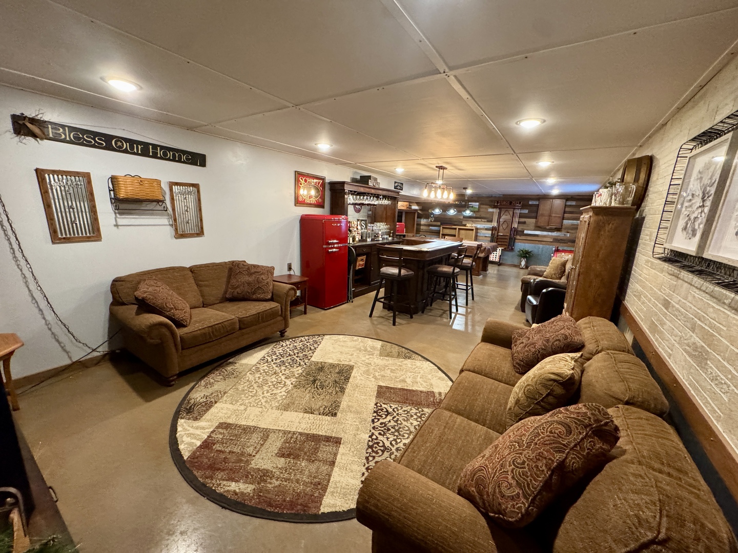 300 York Street Property Photo 14