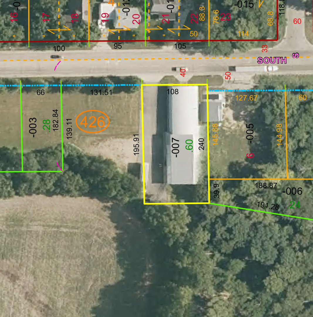 115 E South Street Property Photo 6