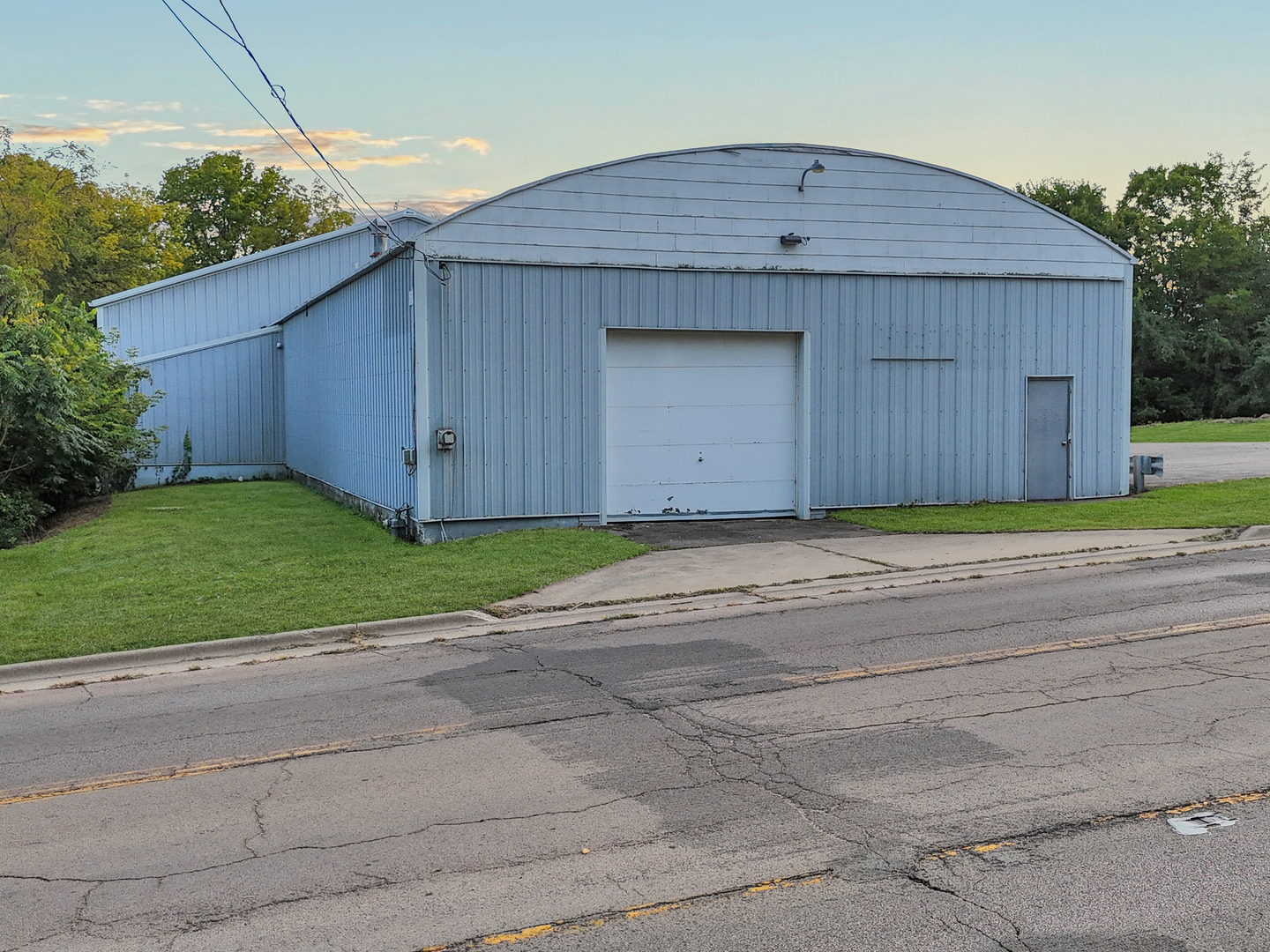 115 E South Street Property Photo 9