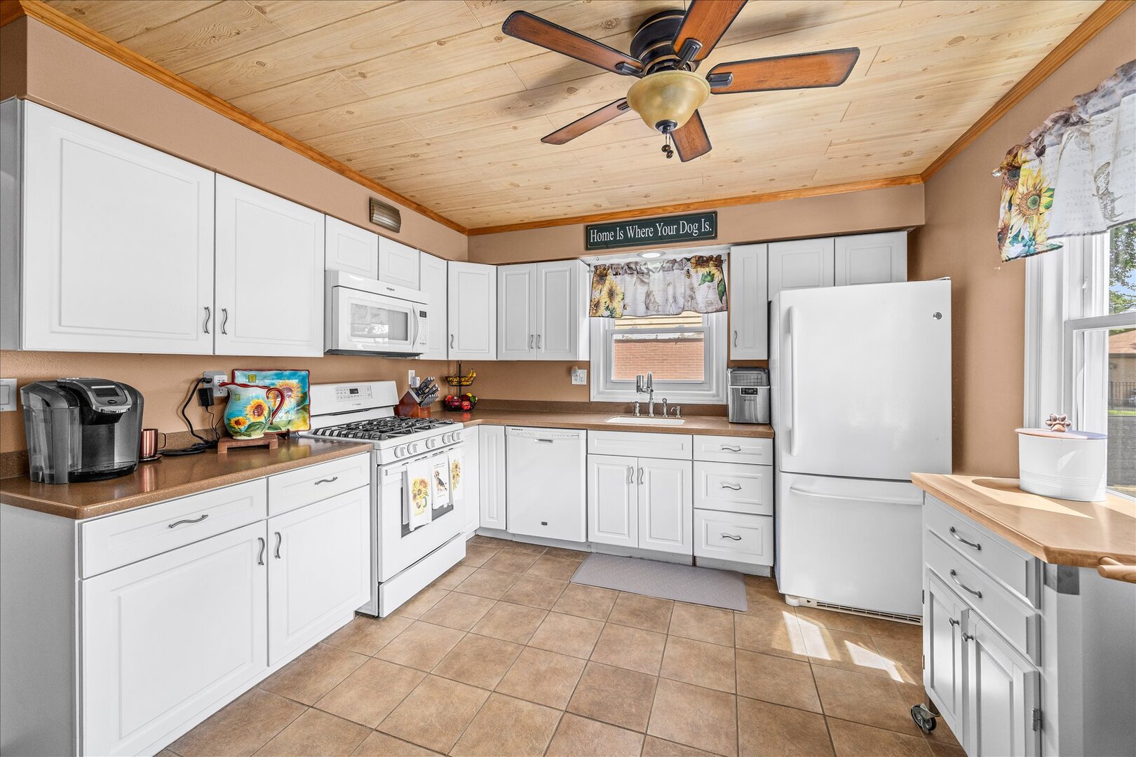 817 S Spring Road Property Photo 4