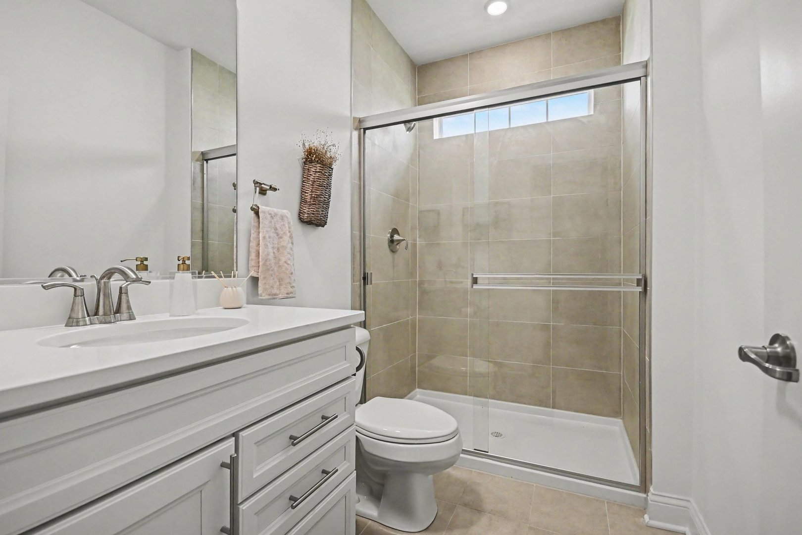 16116 S Clearwater Drive Property Photo 12