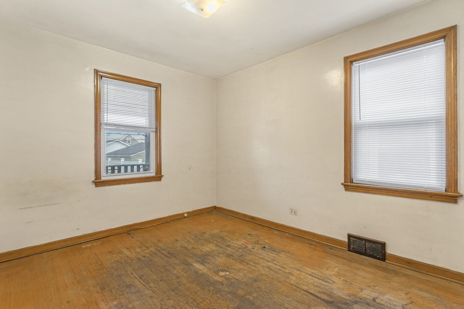 12722808 Property Photo 13