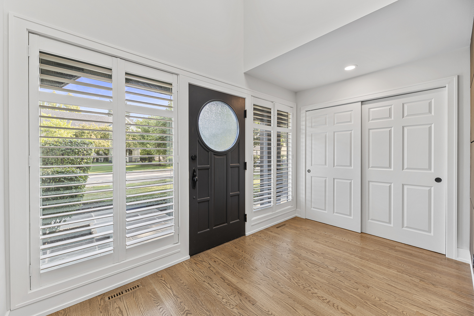 1430 Country Lane Property Photo 3