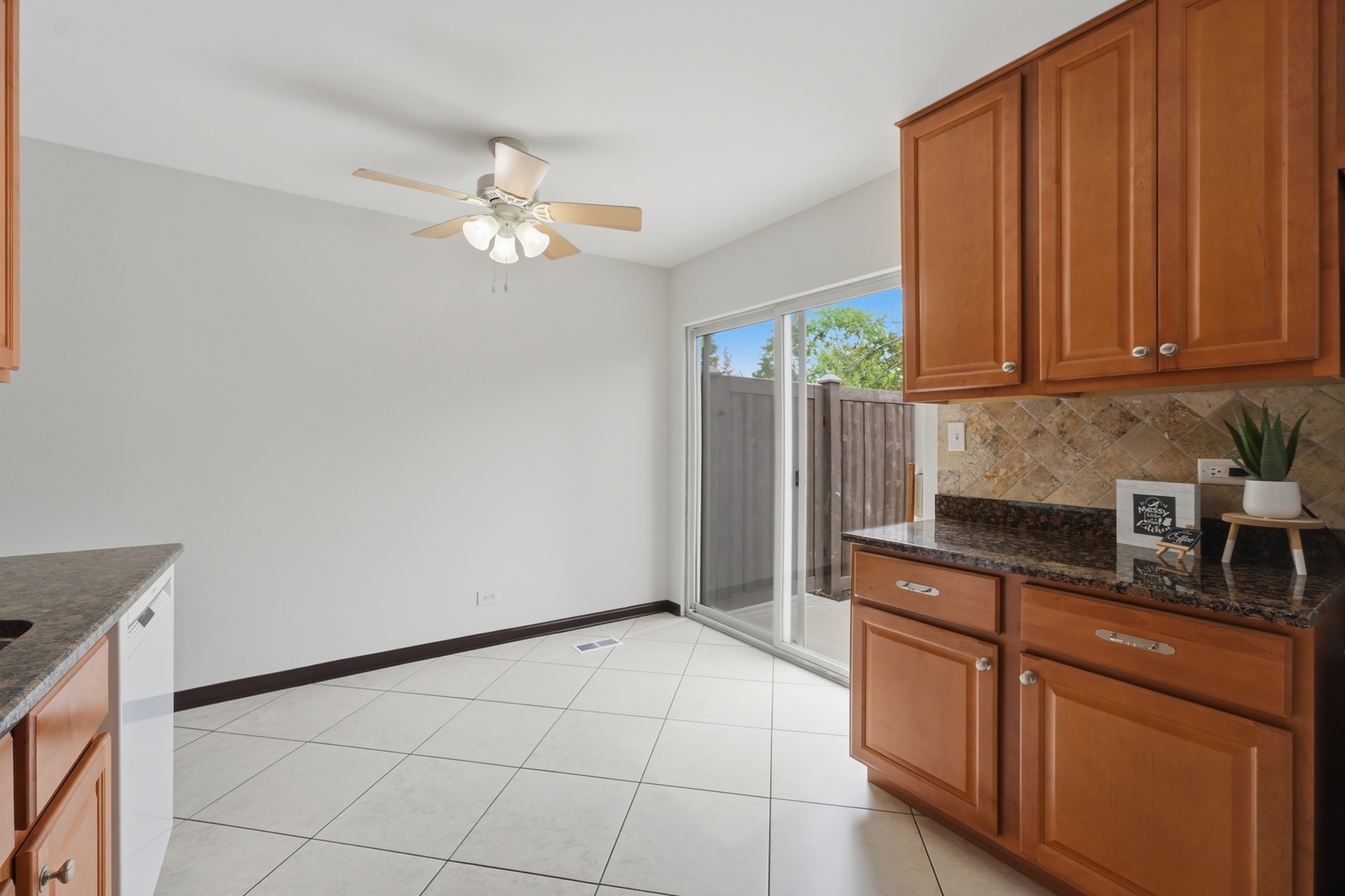 1148 N Old Bridge Road Property Photo 5