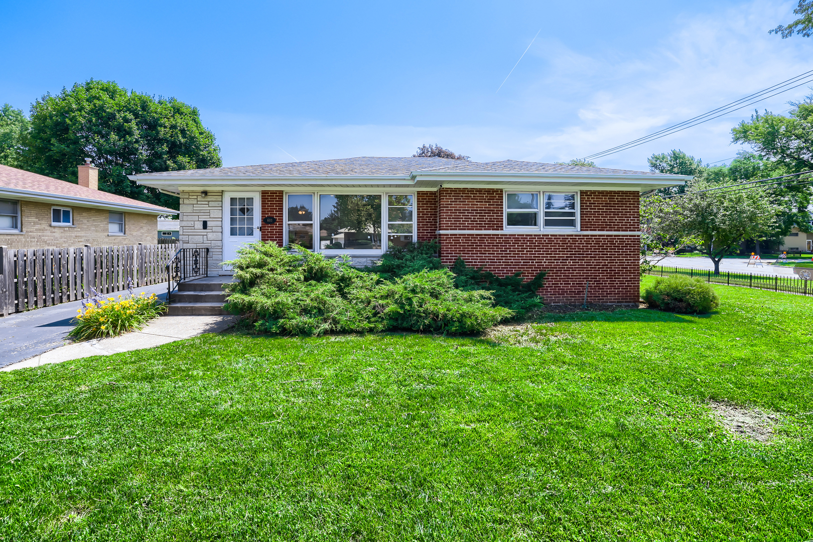 603 N Wilshire Lane Property Photo 1