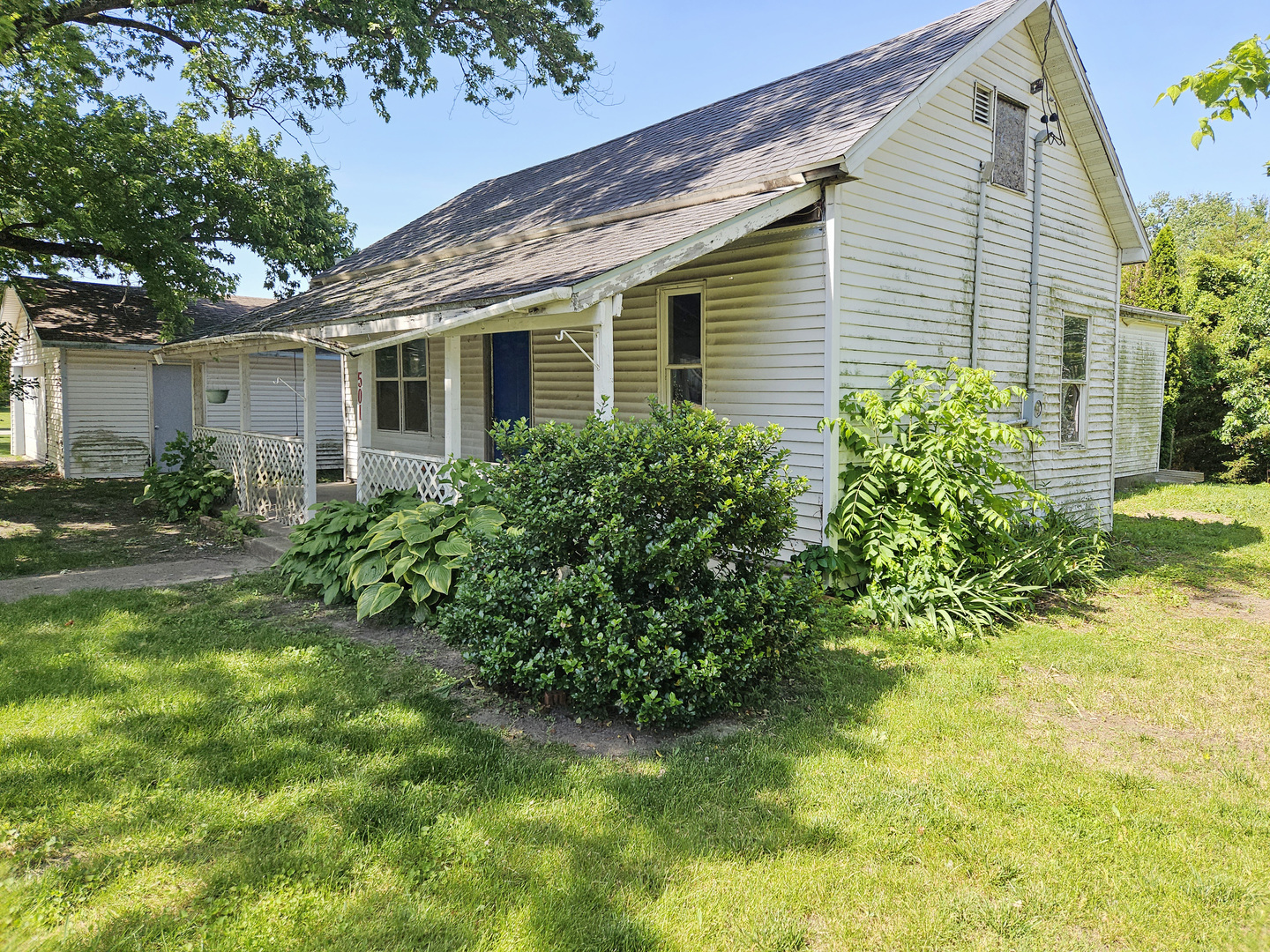 501 S Chicago Property Photo 4