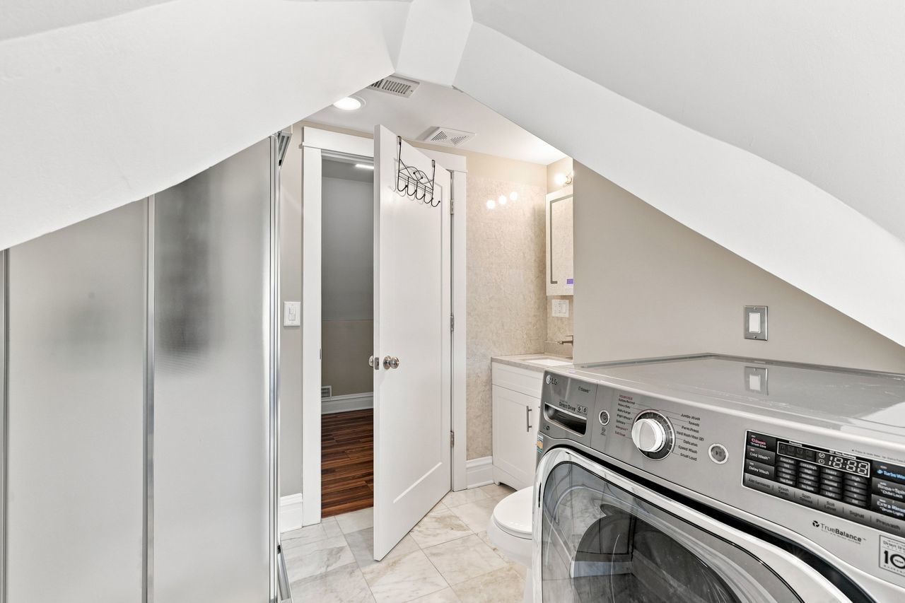 4937 N Bell Avenue Property Photo 26