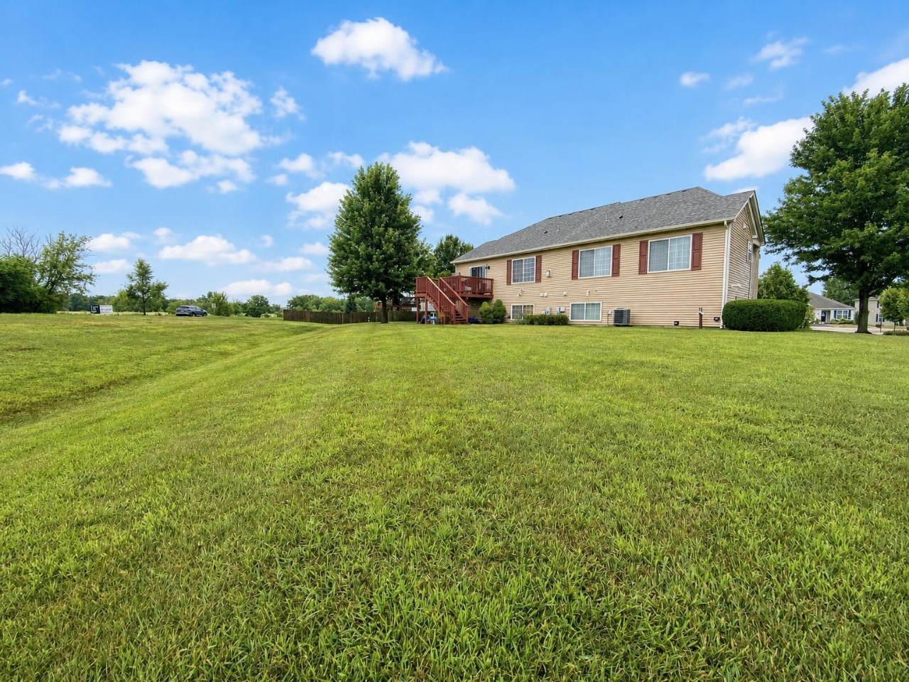 8416 Redbud Court Property Photo 14