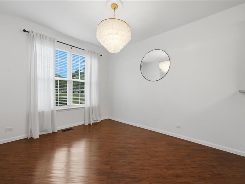 543 Topeka Drive Property Photo 5
