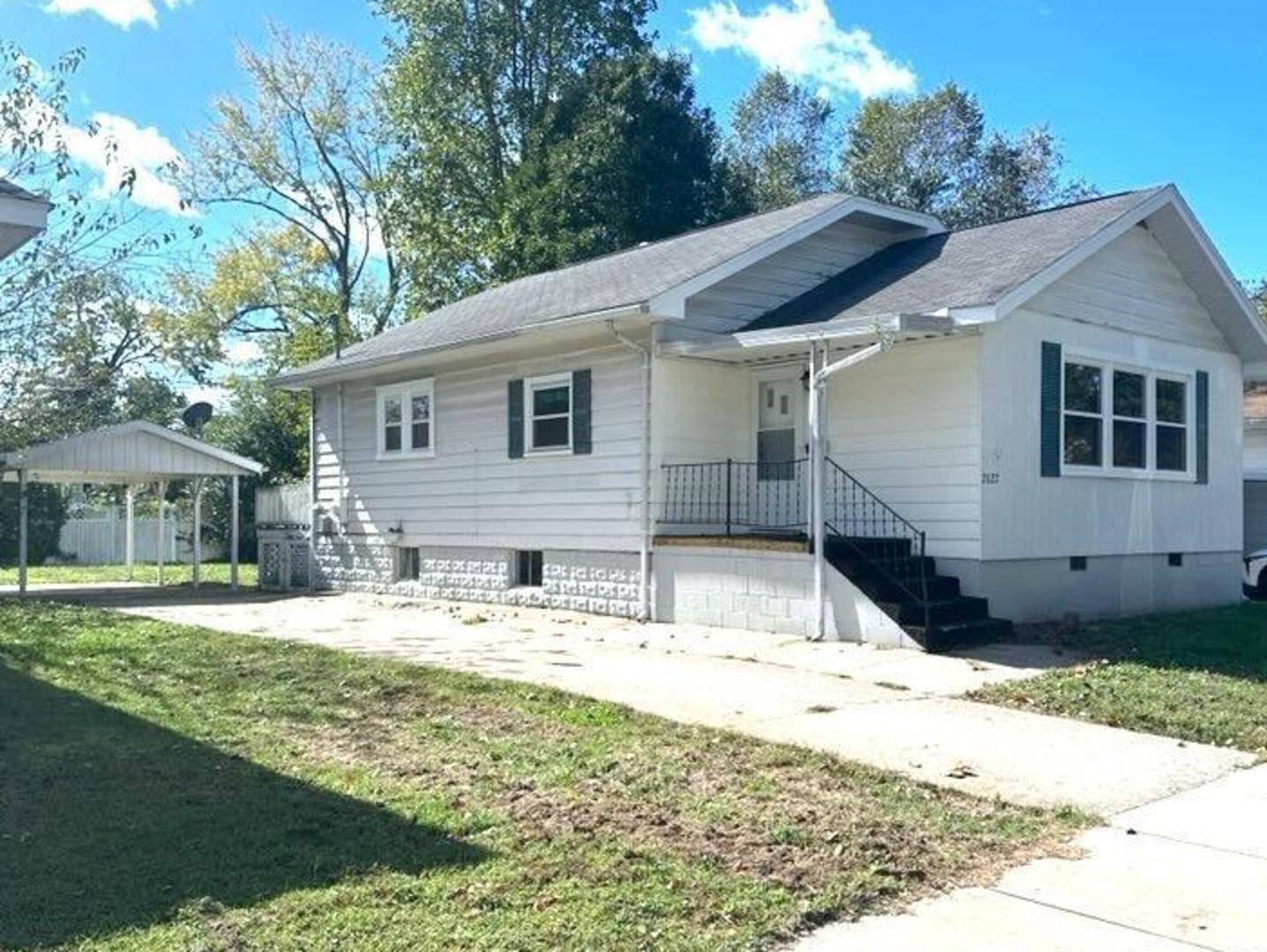 2027 Herbert Street Property Photo 1