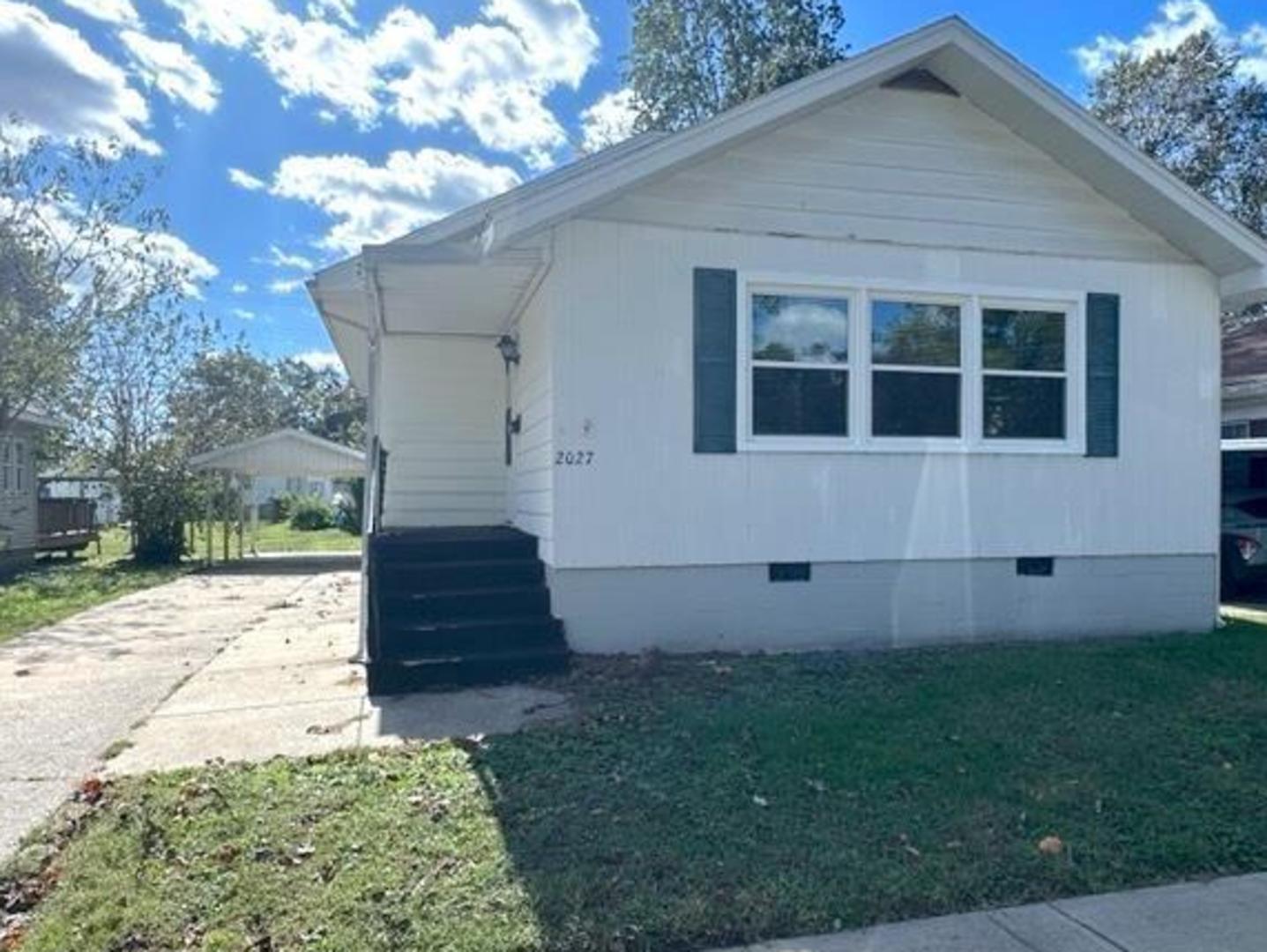 2027 Herbert Street Property Photo 2