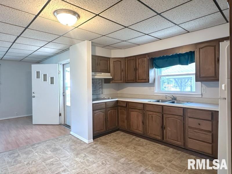 2027 Herbert Street Property Photo 5