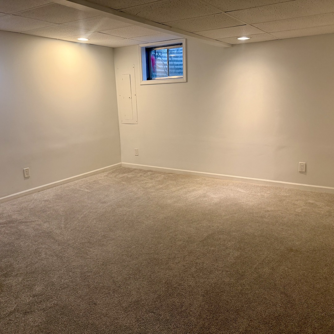 1127 Yorkshire Drive Property Photo 32