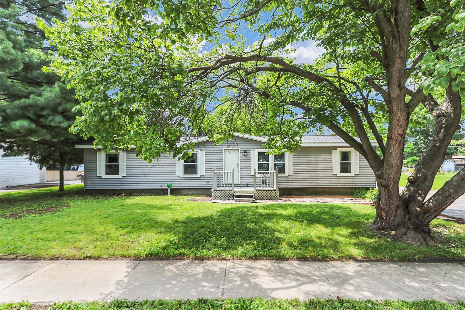 505 Stout Street Property Photo 1