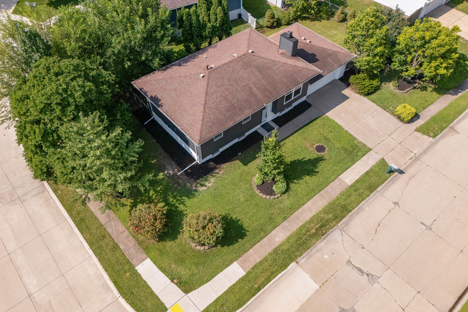 1955 Danbury Drive Property Photo 4