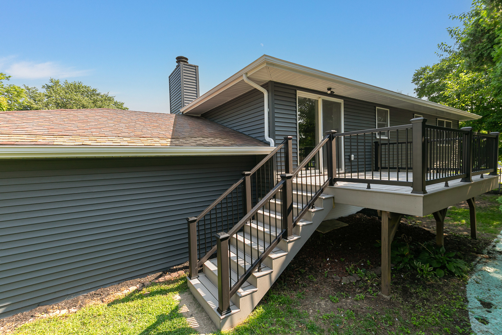 1955 Danbury Drive Property Photo 6