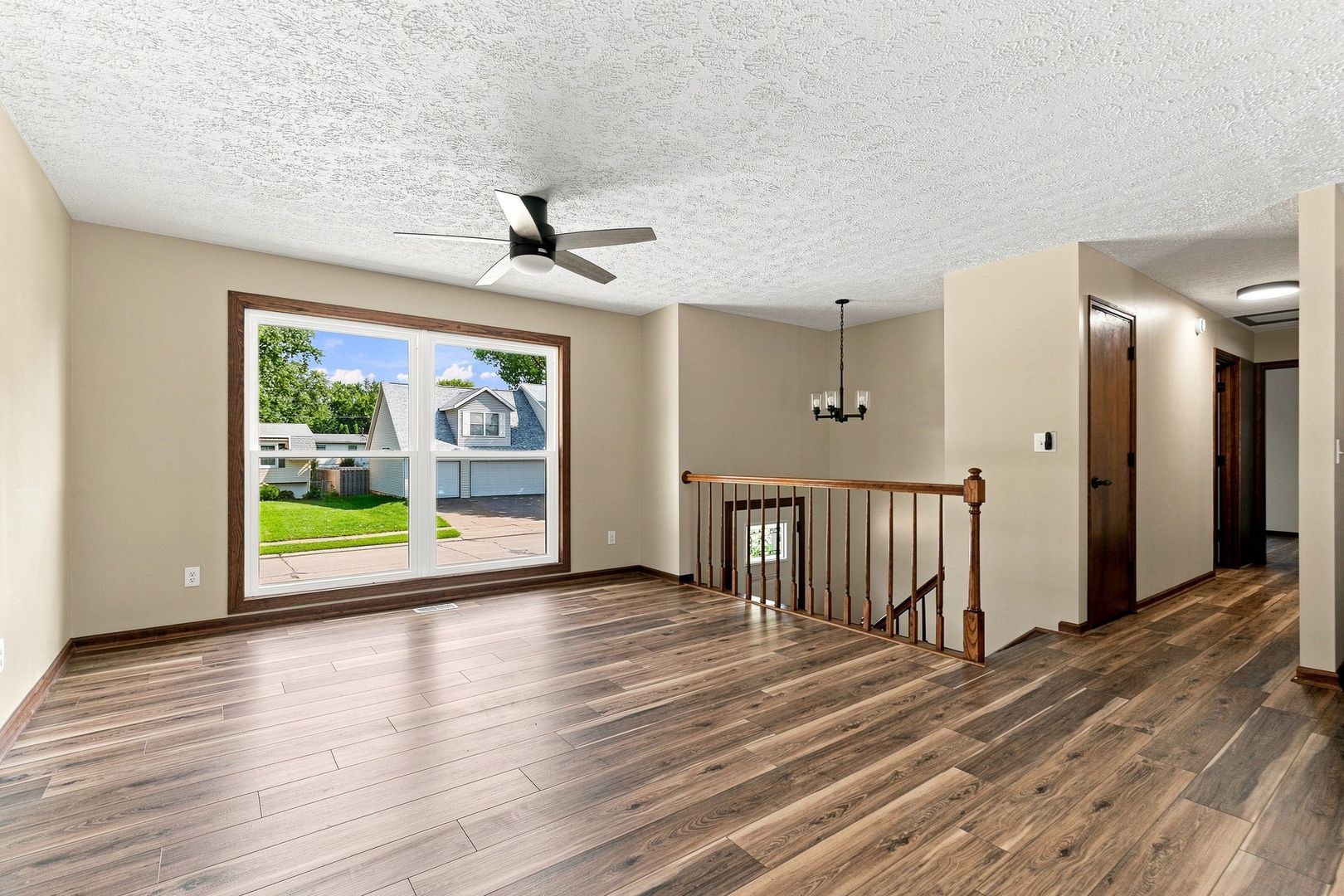 1955 Danbury Drive Property Photo 8