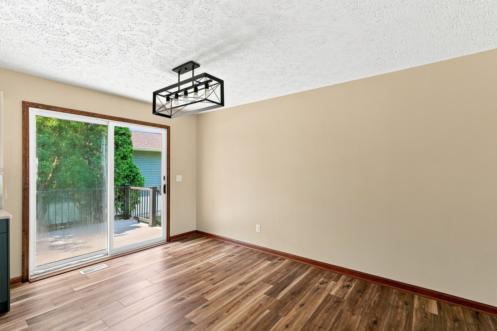 1955 Danbury Drive Property Photo 11