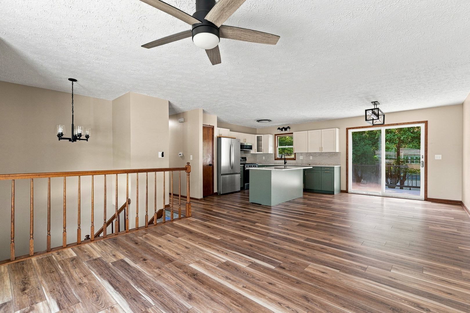 1955 Danbury Drive Property Photo 12