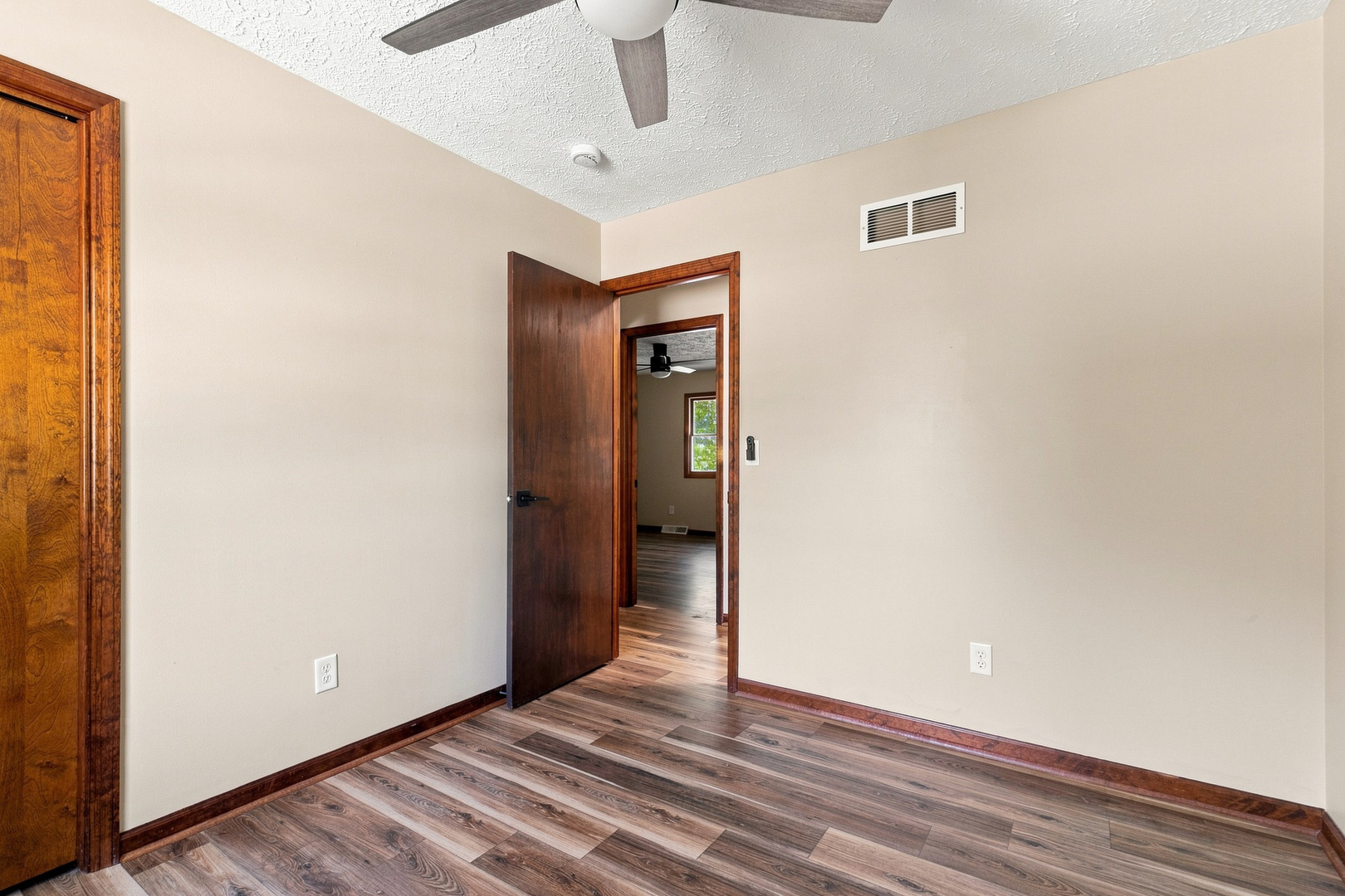 1955 Danbury Drive Property Photo 18